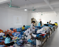 门徒娱乐服装团购尾部包装车间