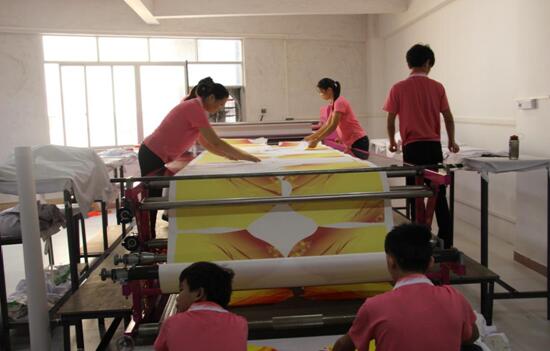 门徒娱乐运动衣生产流水线